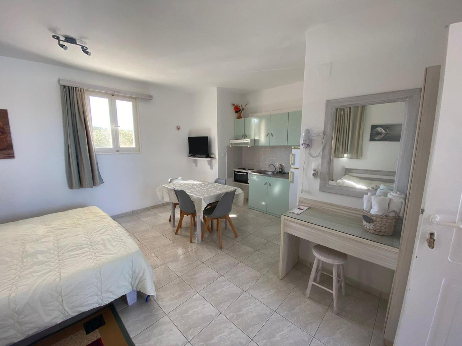 Leonidas Resort Hermione Buitenkant foto